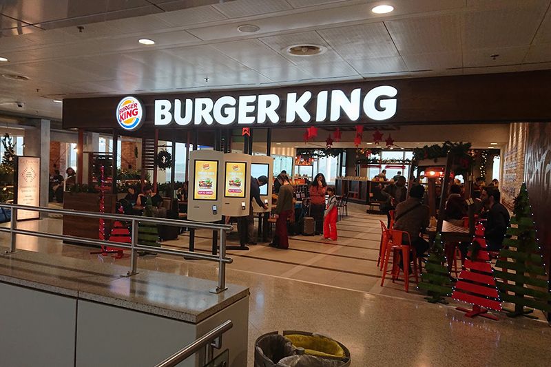 Κατάστημα “Burger King” στο Διεθνές Αεροδρόμιο Αθηνών «ΕΛ. ΒΕΝΙΖΕΛΟΣ»